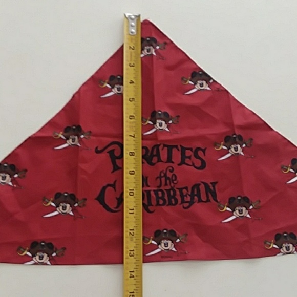 Disney Pirates of the Caribbean red bandana - Picture 4 of 5